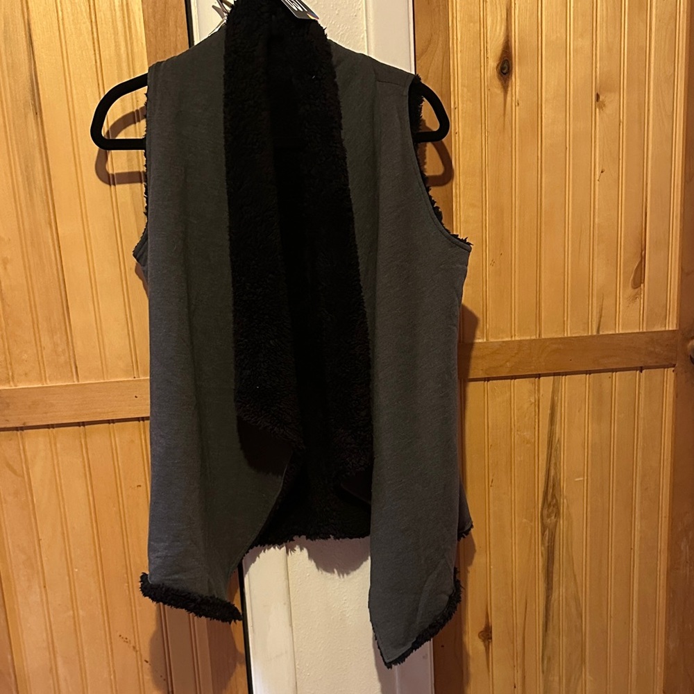 Lululemon Athletica Black and Gray Vest